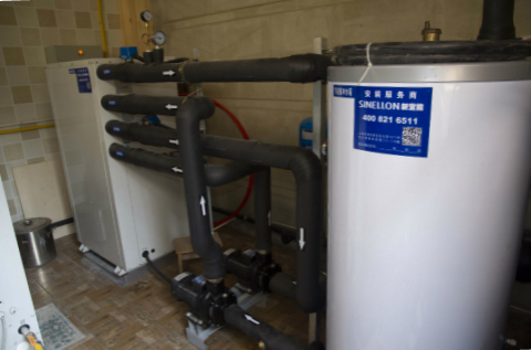 地源热泵主机与节能缓冲水箱连接规范安装