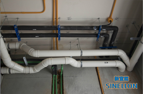 空调供回水管道和中央新风管道交汇处理（一）